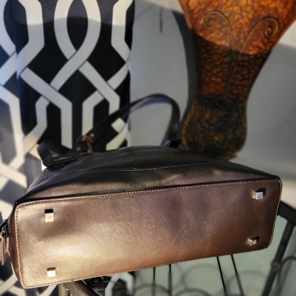 Purses - Picture 5 of 6